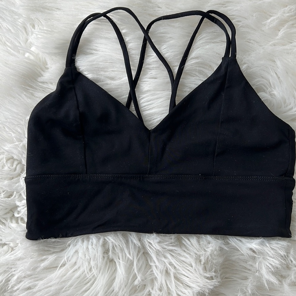 Black sports bra